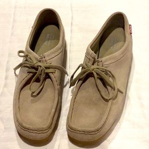 Clarks Wallabee Oxford size 9 1/2